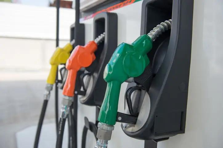 três bombas de combustível três bombas de combustível